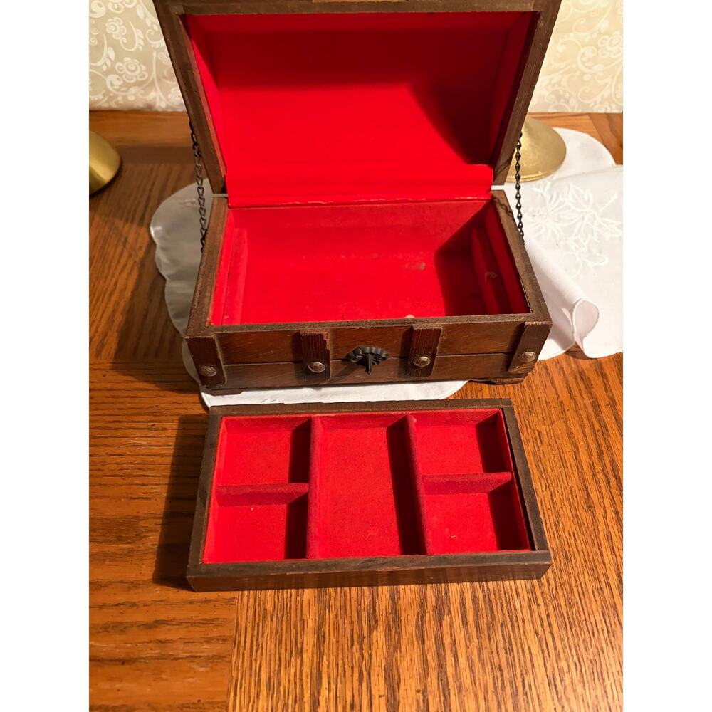 Vintage Small Wooden Pirates Chest Jewelry Box - Picture 9 of 10
